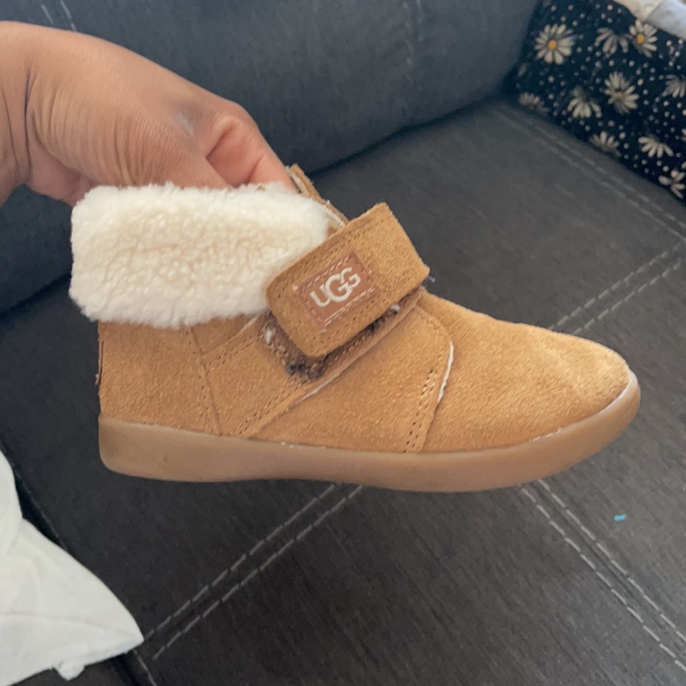 Ugg boots toddler girl size 9